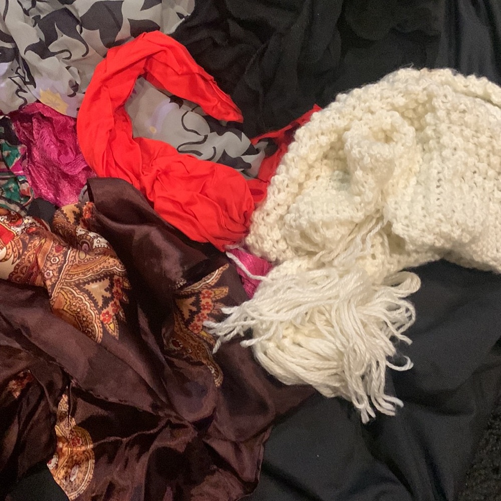 Vintage scarfs (9) - Picture 5 of 9